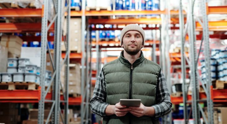 wynajem magazynu z obsluga